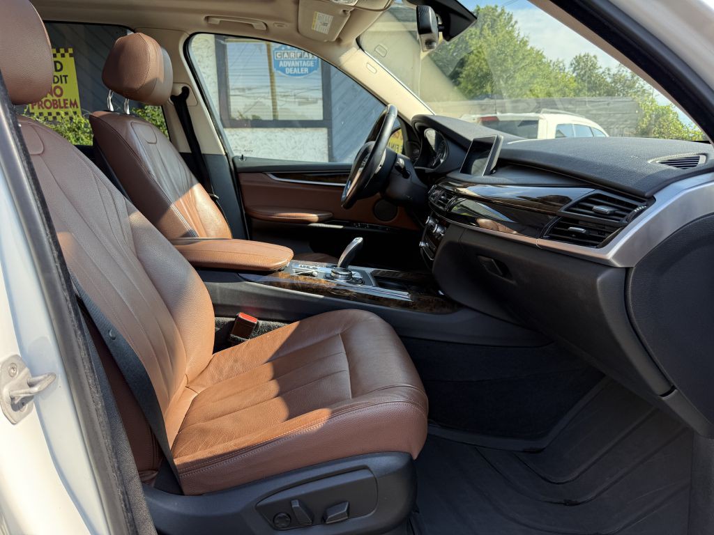 2015 BMW X5 Image 18