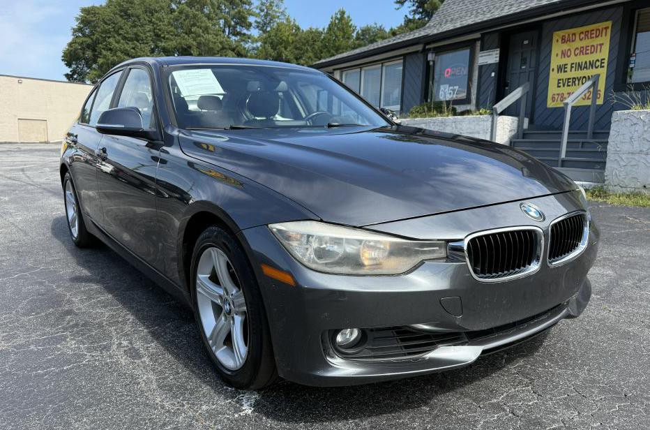 2013 BMW 3 Series Image 4