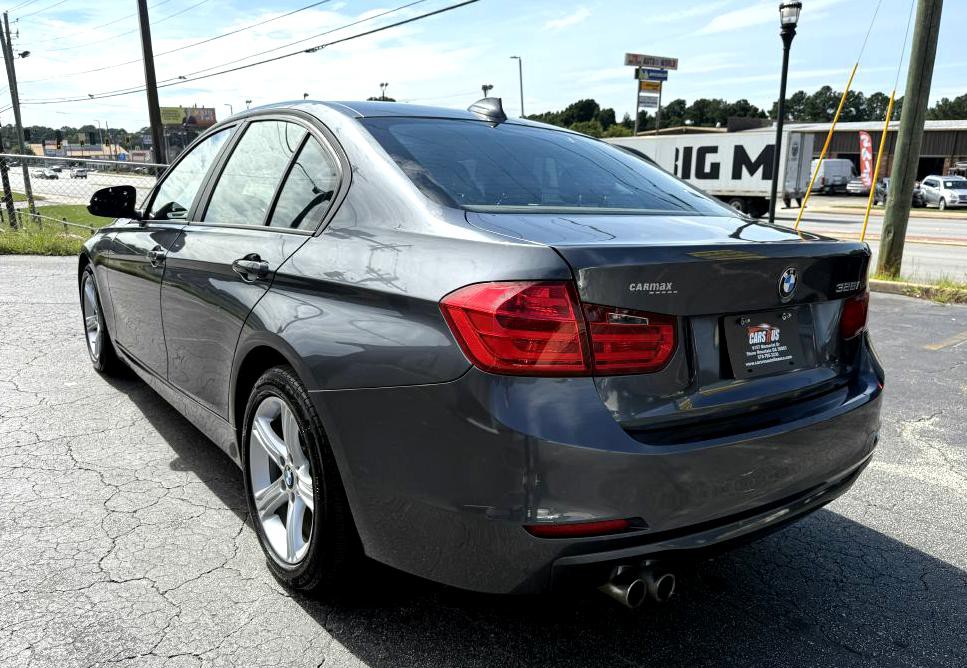 2013 BMW 3 Series Image 7