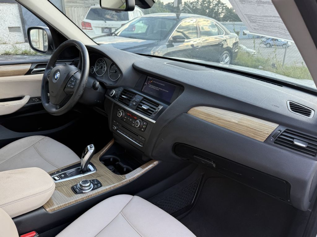 2011 BMW X3 Image 17