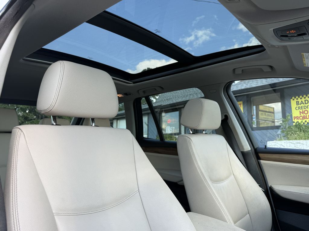 2011 BMW X3 Image 18
