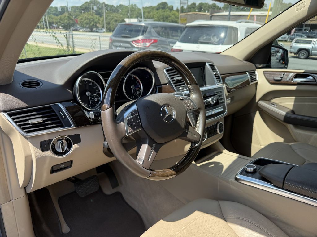 2015 Mercedes-Benz M-Class Image 10