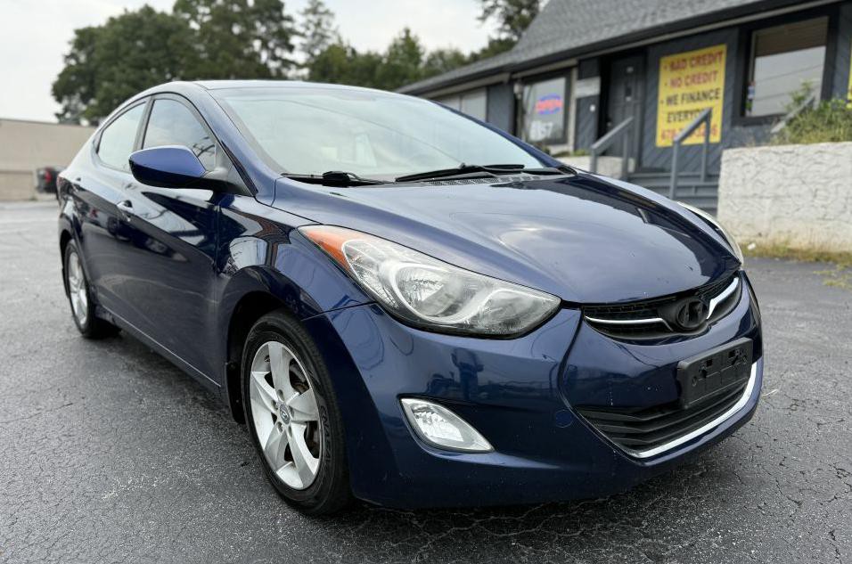 2013 Hyundai Elantra Image 3