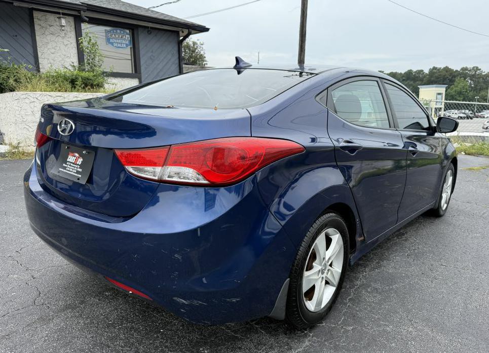 2013 Hyundai Elantra Image 4