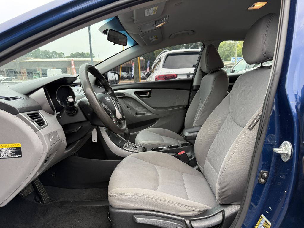 2013 Hyundai Elantra Image 7