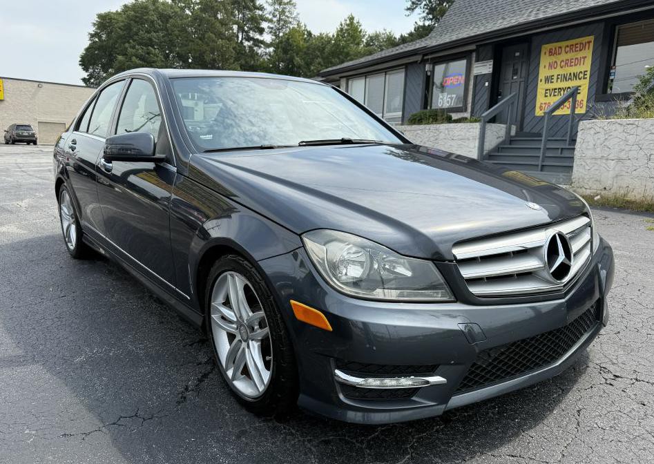 2014 Mercedes-Benz C-Class Image 3