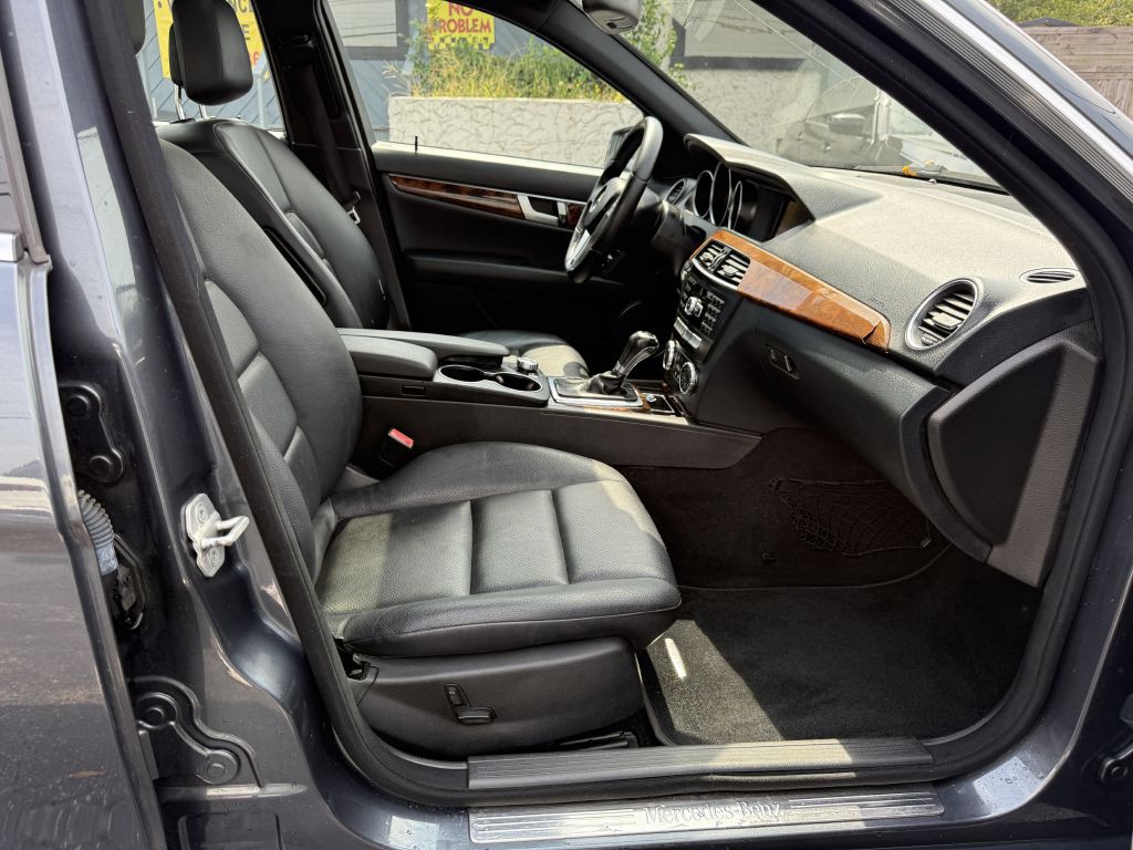 2014 Mercedes-Benz C-Class Image 14