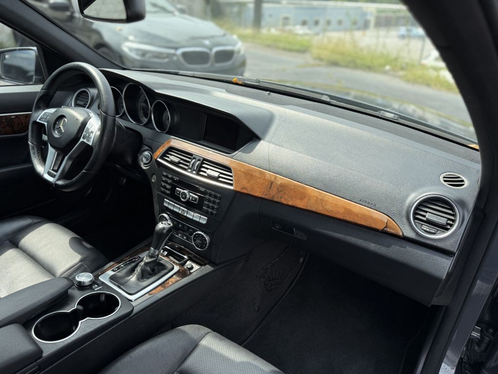 2014 Mercedes-Benz C-Class Image 15