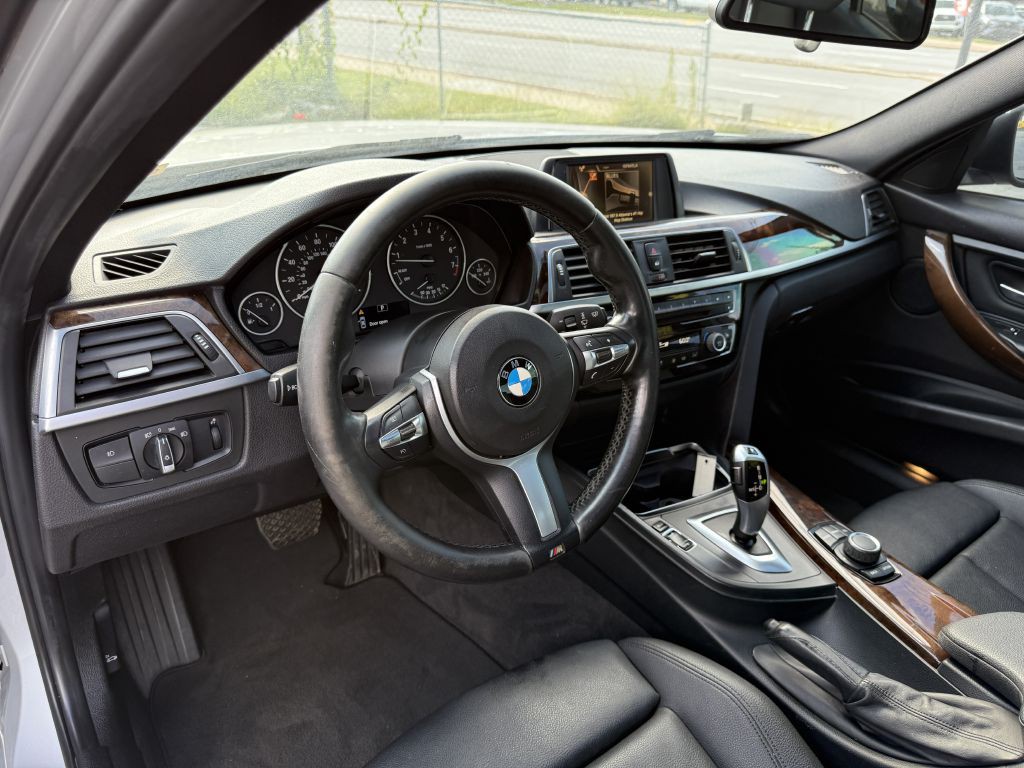 2016 BMW 3 Series Image 10