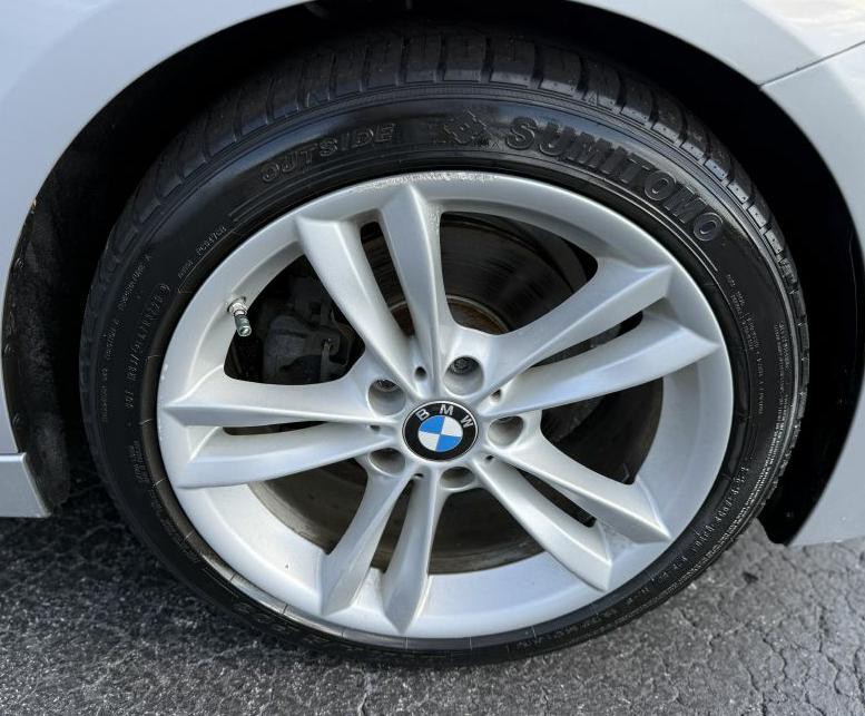 2016 BMW 3 Series Image 19