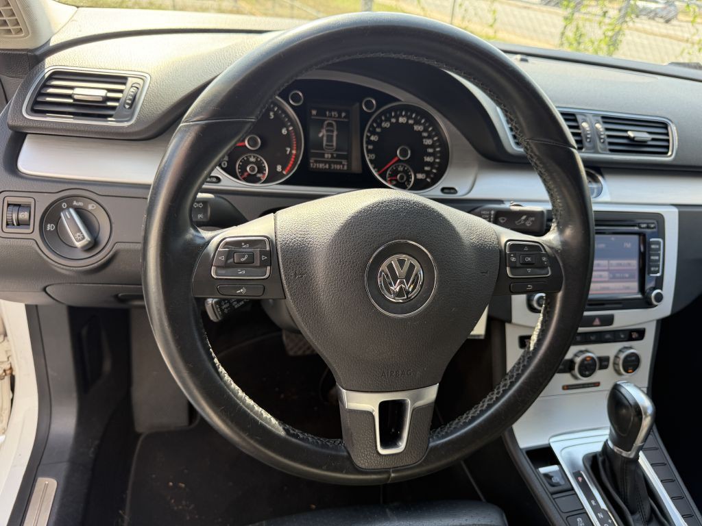 2013 Volkswagen CC Image 9