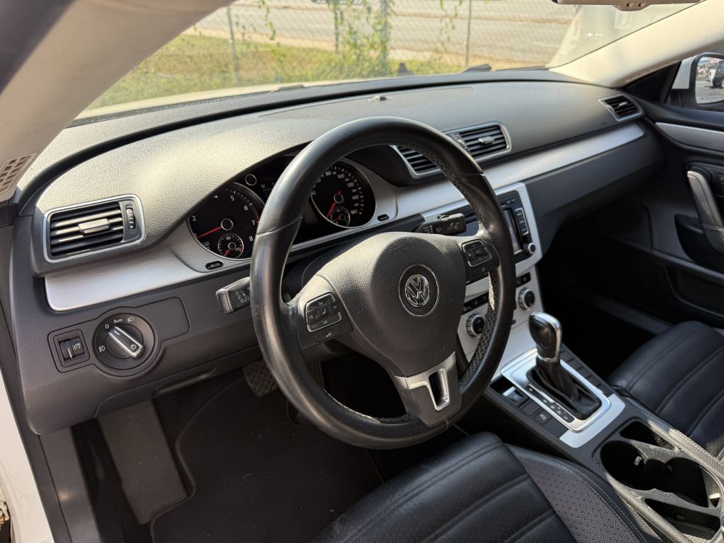 2013 Volkswagen CC Image 10