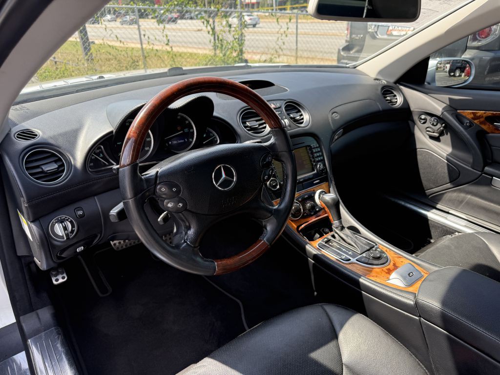 2007 Mercedes-Benz SL-Class Image 9