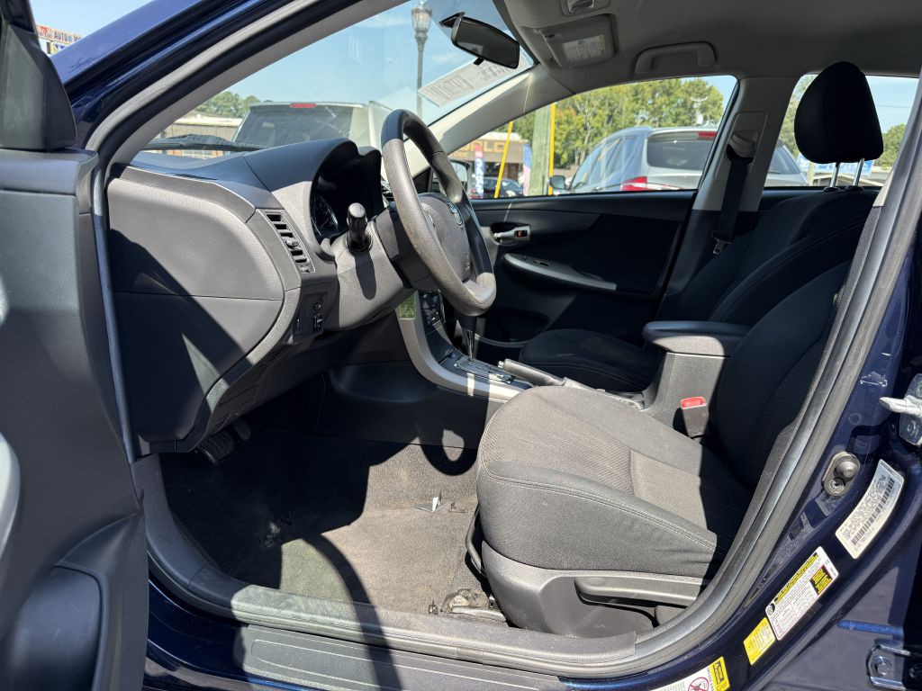 2012 Toyota Corolla Image 9