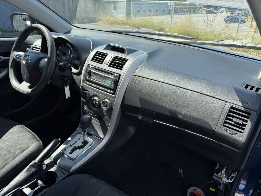 2012 Toyota Corolla Image 17