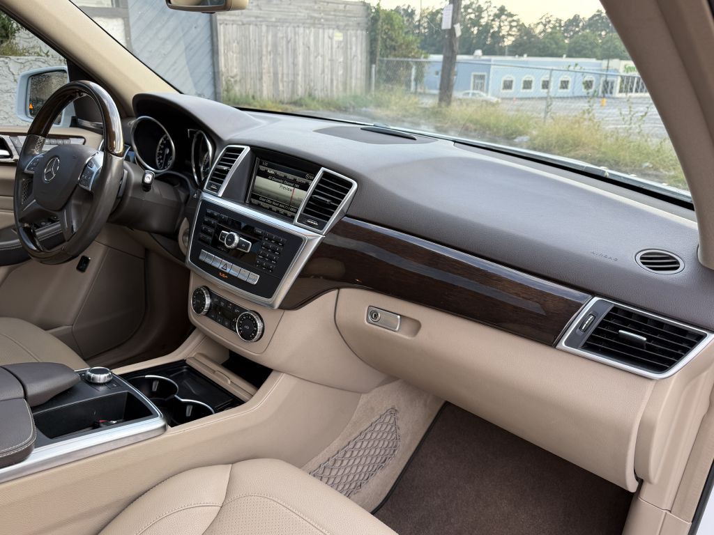 2015 Mercedes-Benz M-Class Image 16