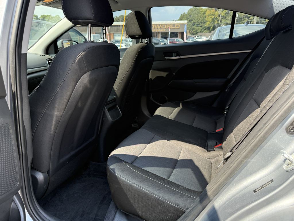 2017 Hyundai Elantra Image 13