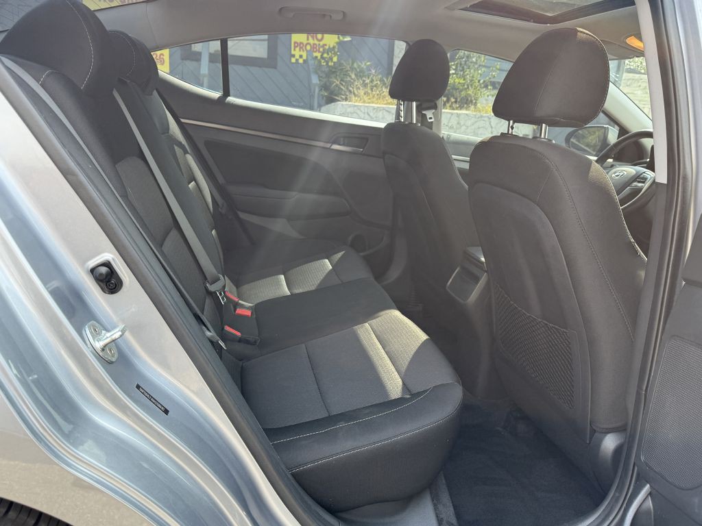 2017 Hyundai Elantra Image 14