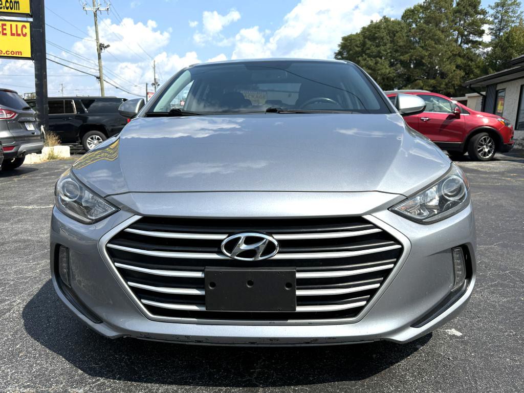 2017 Hyundai Elantra Image 3