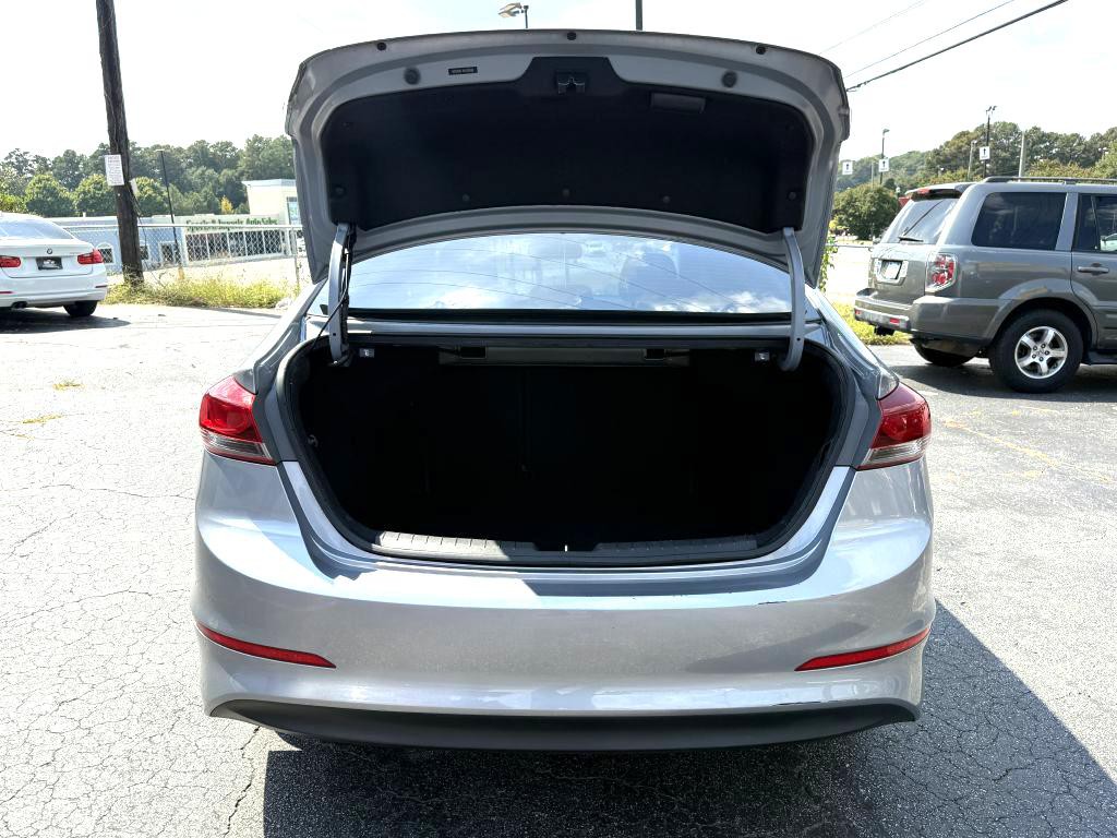2017 Hyundai Elantra Image 8