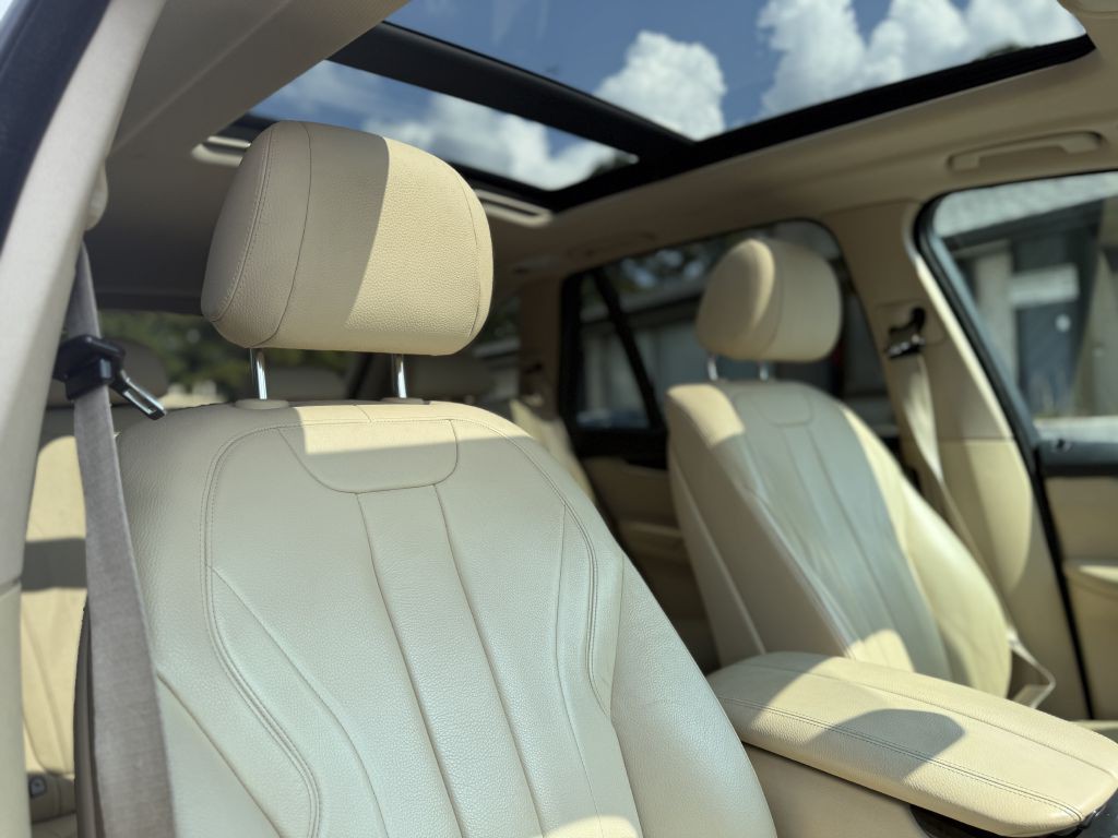 2015 BMW X5 Image 17
