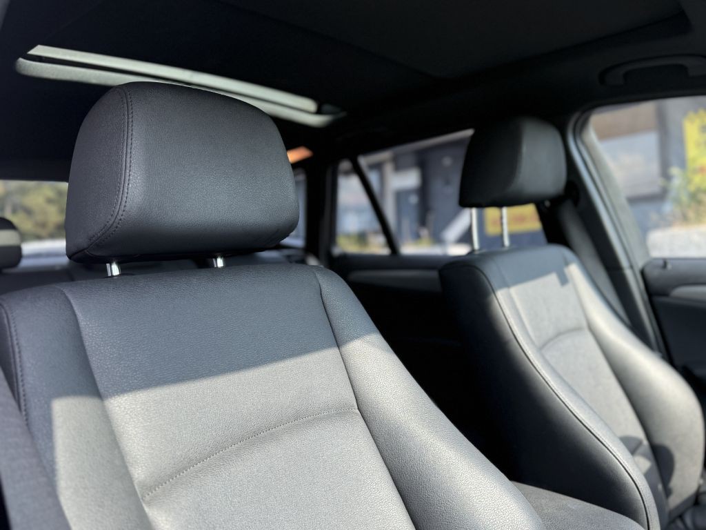 2015 BMW X1 Image 17