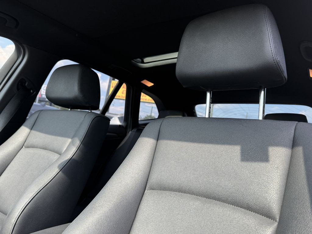 2015 BMW X1 Image 12