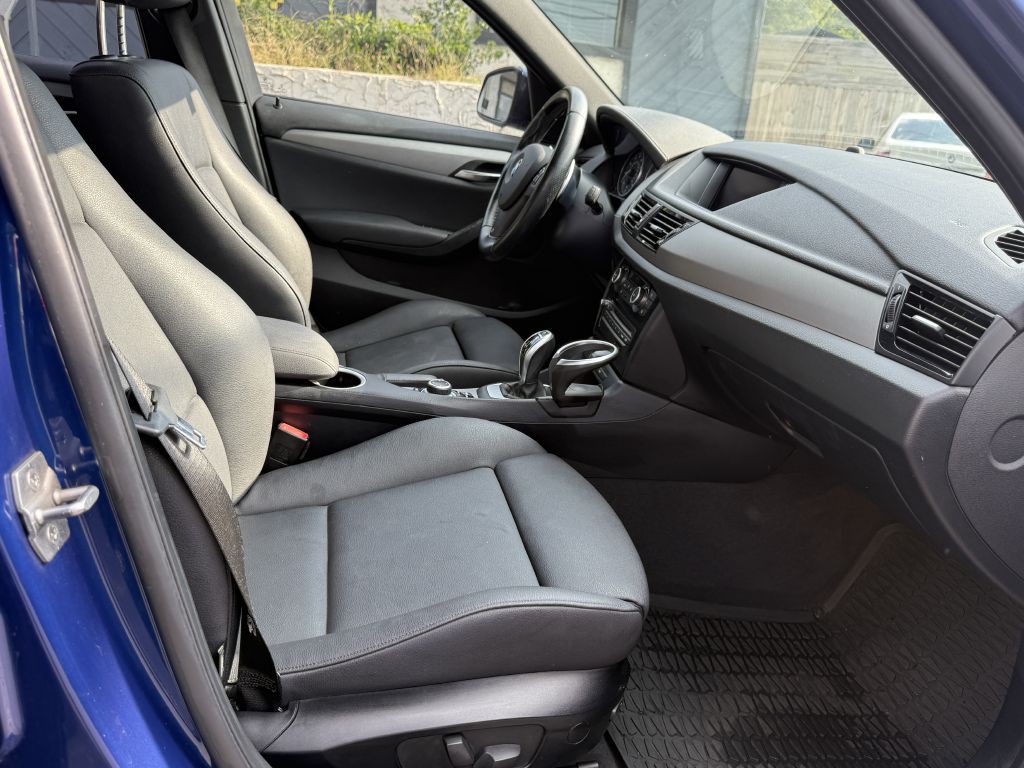 2015 BMW X1 Image 16