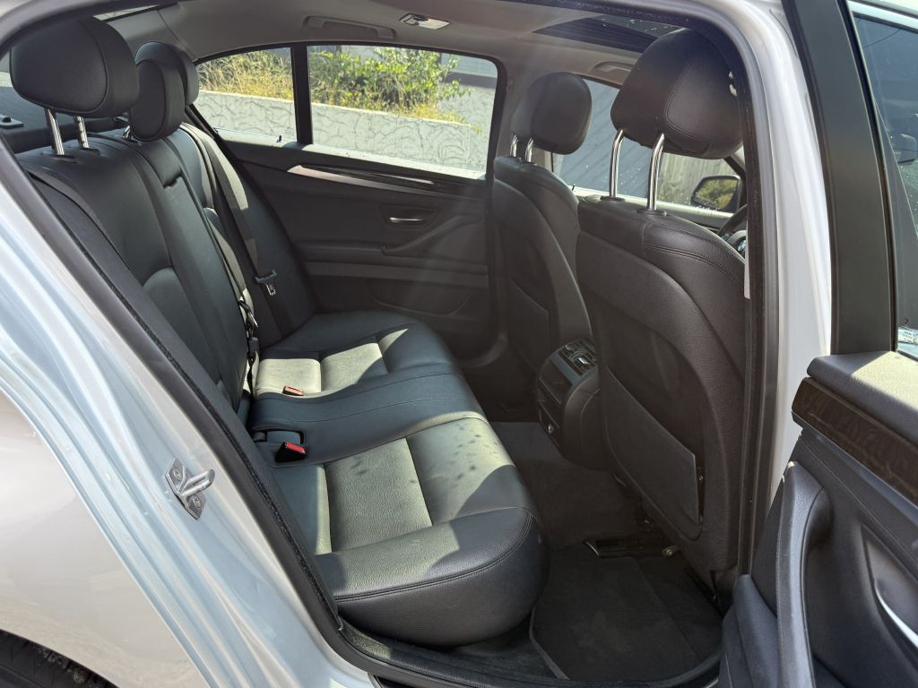 2015 BMW 5 Series Image 13