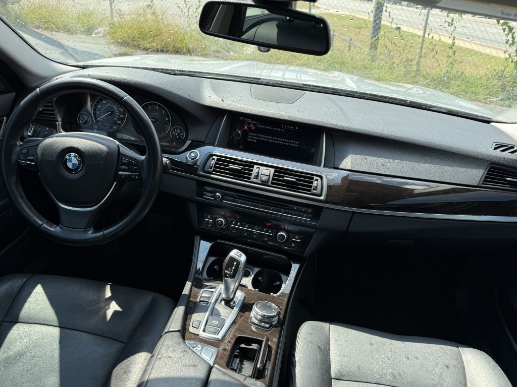2015 BMW 5 Series Image 14