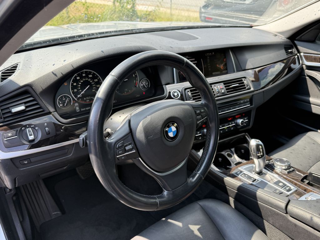 2015 BMW 5 Series Image 11