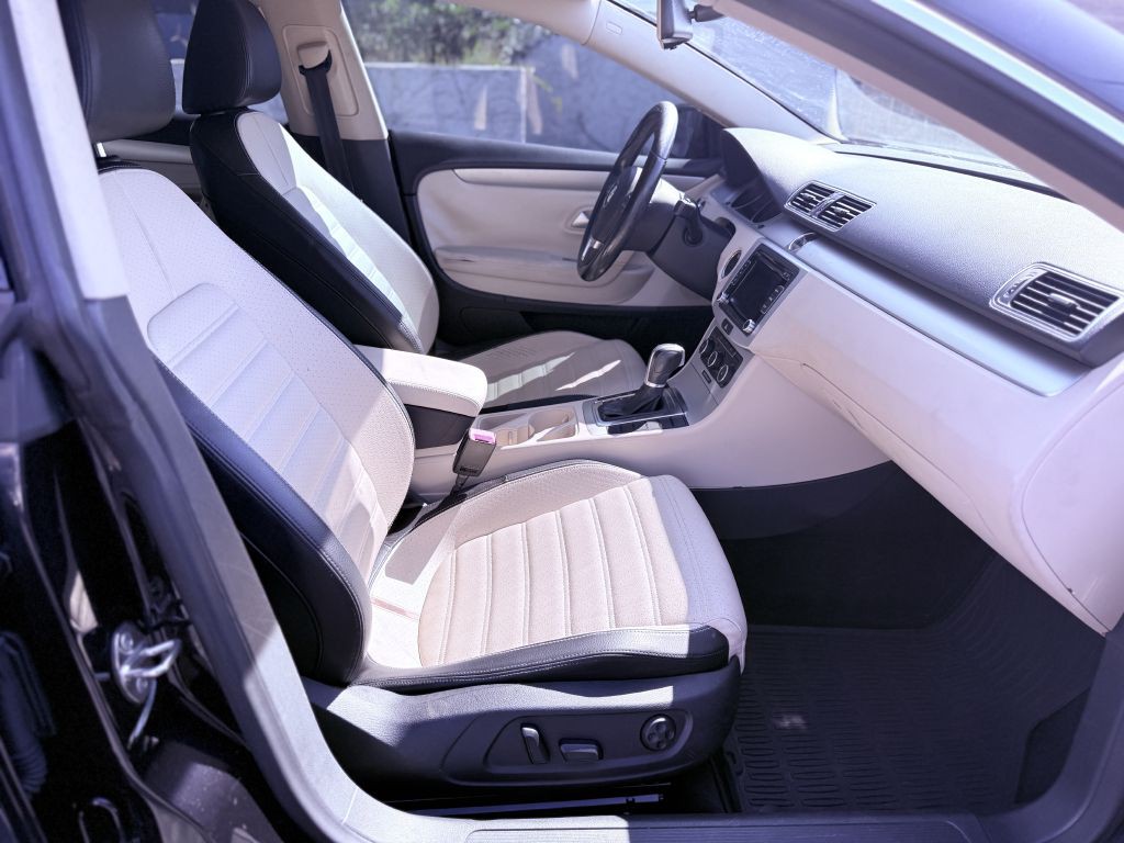 2012 Volkswagen CC Image 16