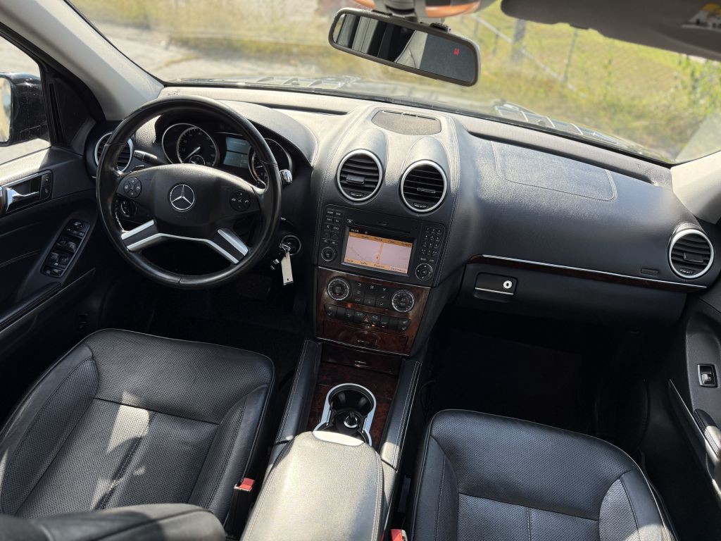 2011 Mercedes-Benz GL-Class Image 16