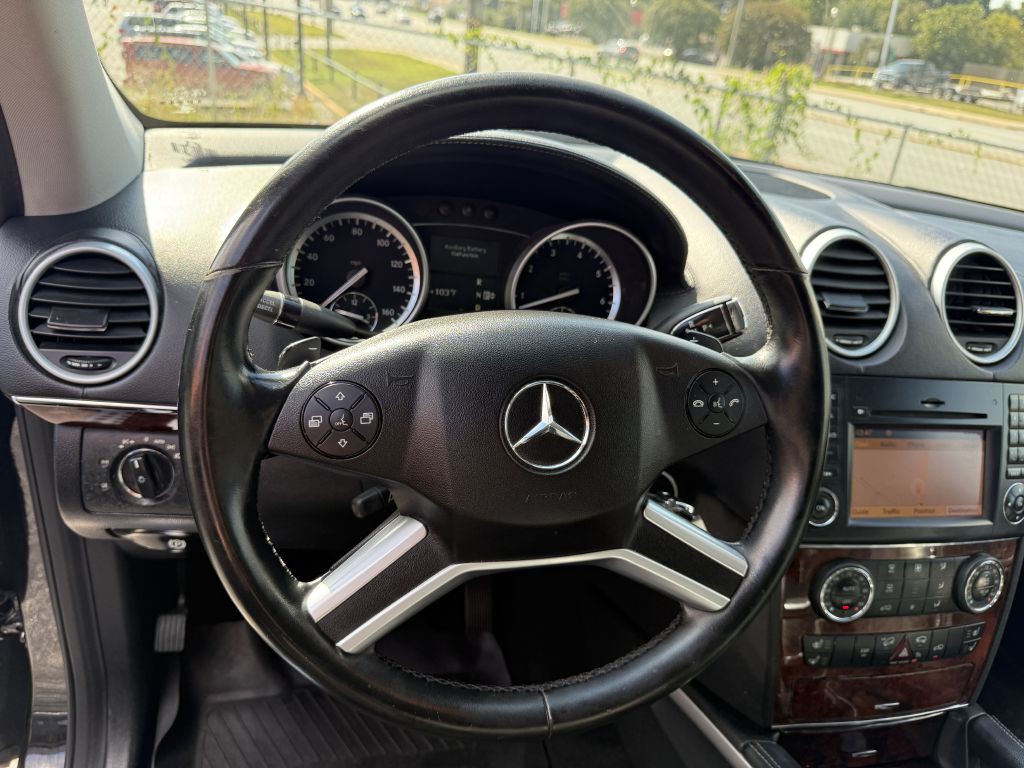 2011 Mercedes-Benz GL-Class Image 9