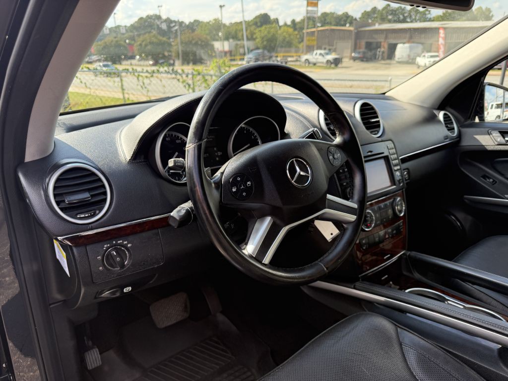 2011 Mercedes-Benz GL-Class Image 10