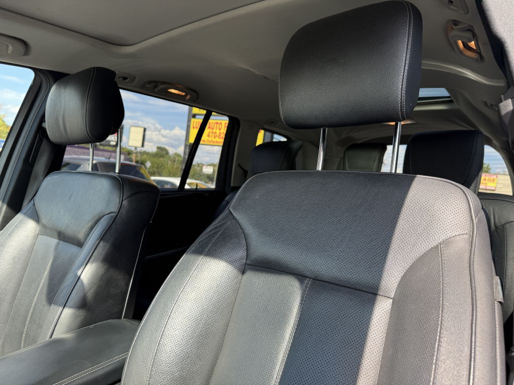 2011 Mercedes-Benz GL-Class Image 11