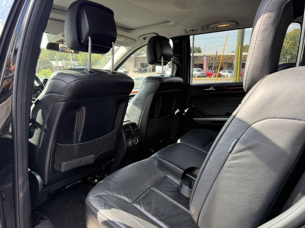 2011 Mercedes-Benz GL-Class Image 12