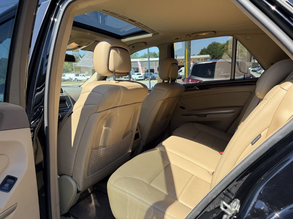 2011 Mercedes-Benz M-Class Image 11