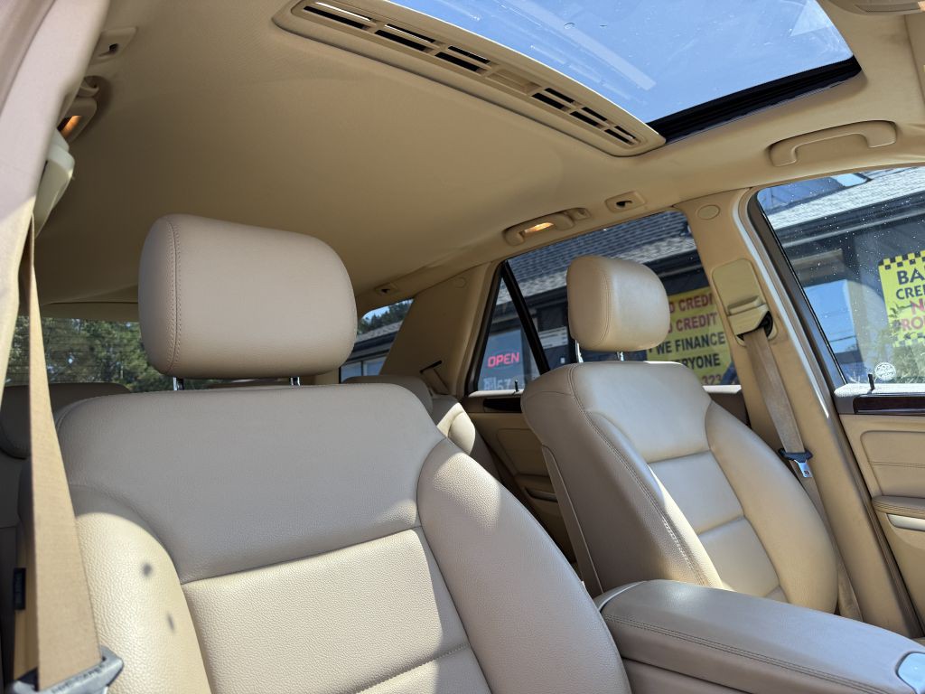 2011 Mercedes-Benz M-Class Image 17