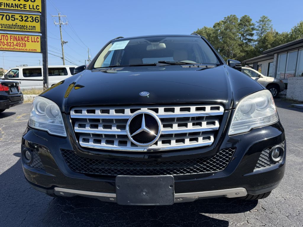 2011 Mercedes-Benz M-Class Image 3