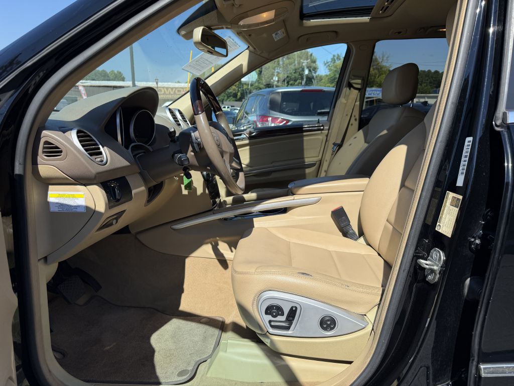 2011 Mercedes-Benz M-Class Image 9