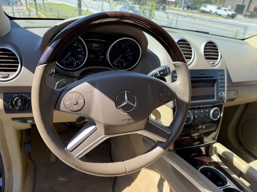 2011 Mercedes-Benz M-Class Image 10