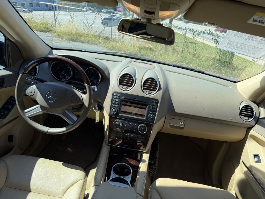2011 Mercedes-Benz M-Class Image 16
