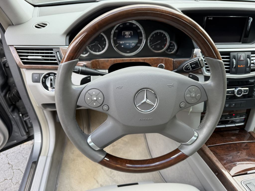2013 Mercedes-Benz E-Class Image 8