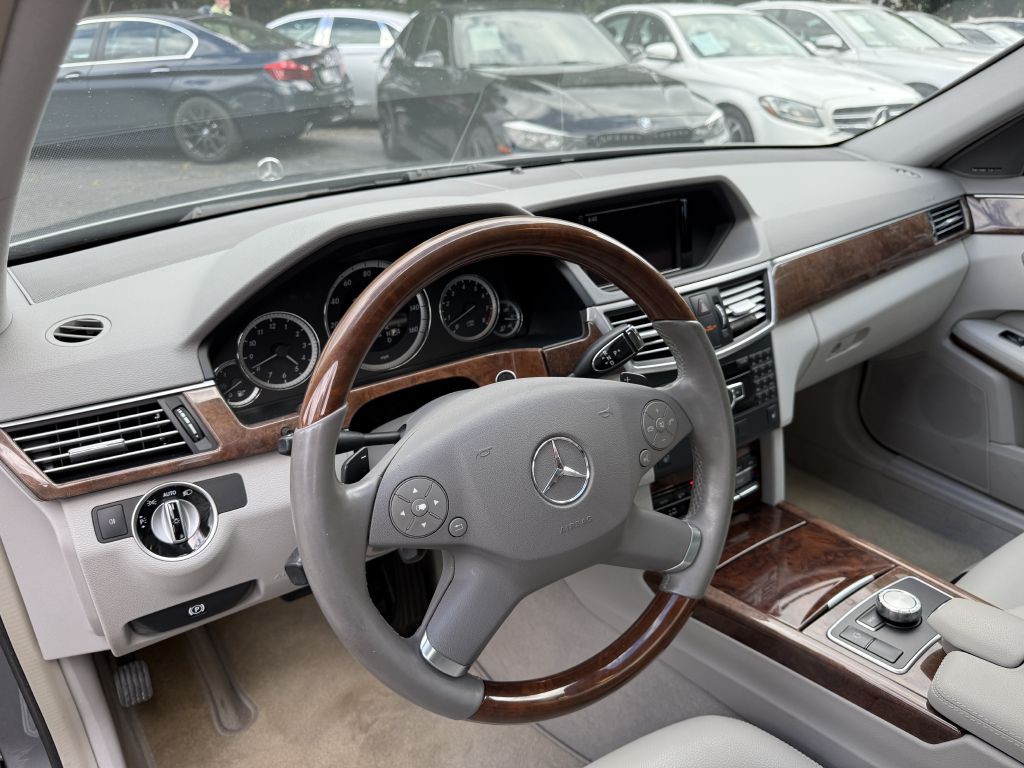 2013 Mercedes-Benz E-Class Image 9