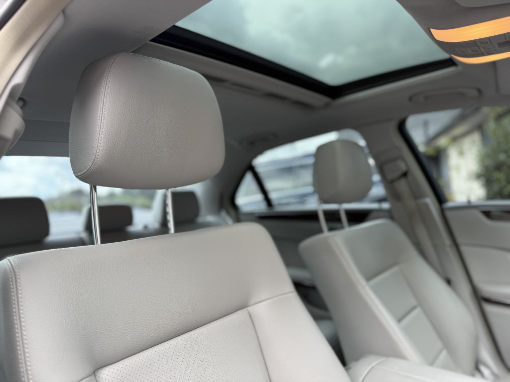 2013 Mercedes-Benz E-Class Image 16