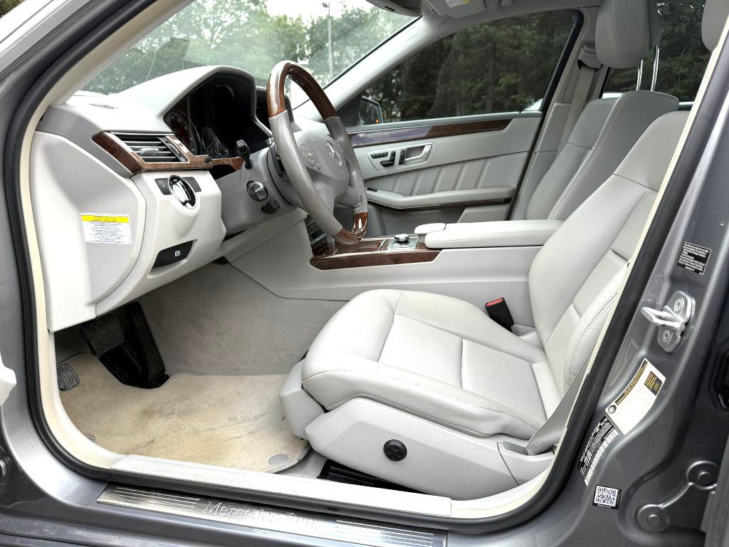 2013 Mercedes-Benz E-Class Image 9