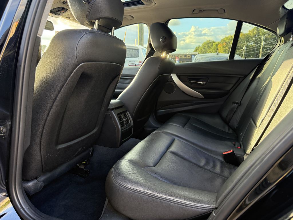 2015 BMW 3 Series Image 12