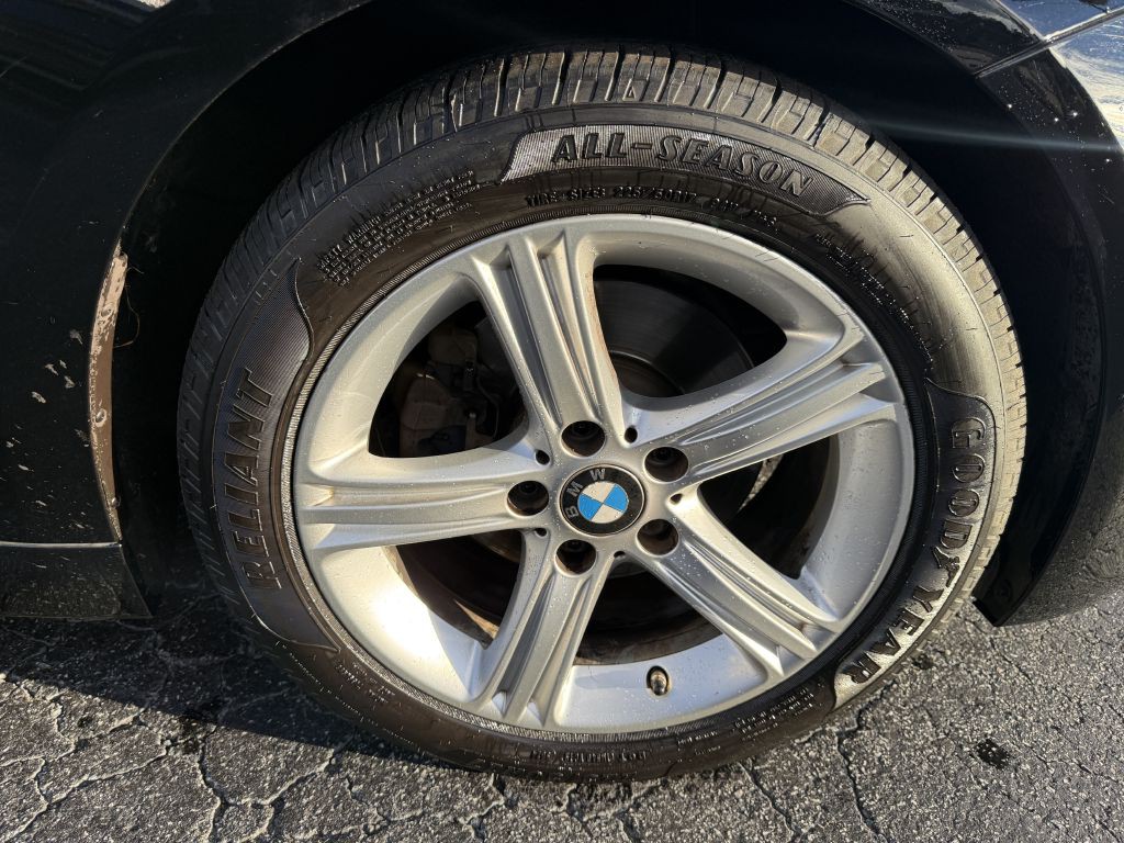 2015 BMW 3 Series Image 16