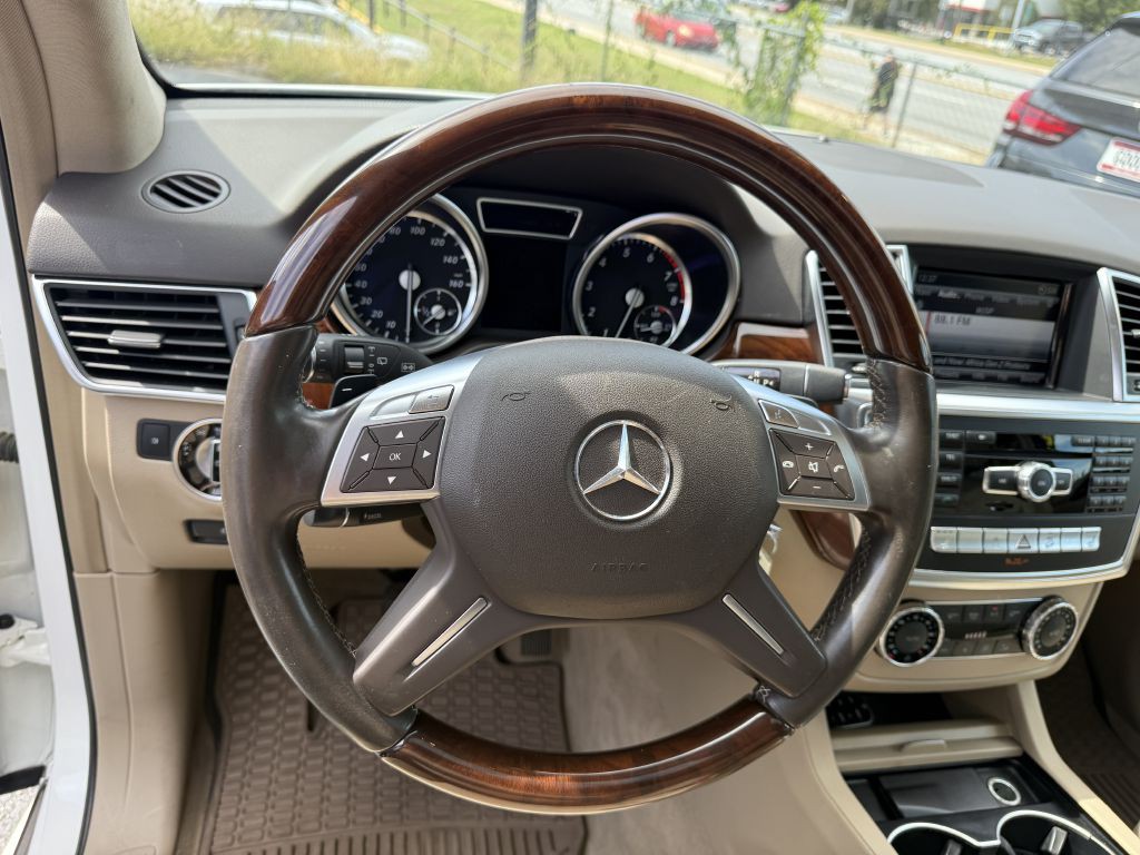 2013 Mercedes-Benz M-Class Image 8